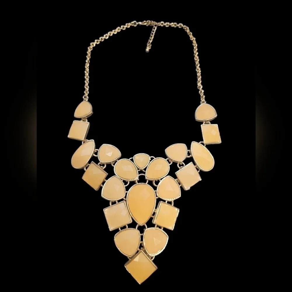 *GUC* MUSTARD YELLOW AND GOLD COSMETIC JEWELRY
